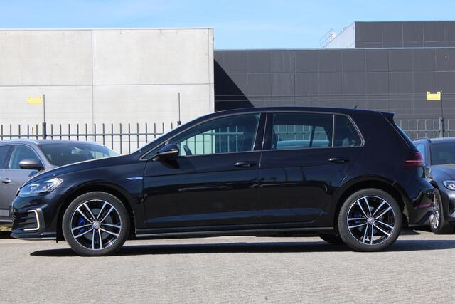 Volkswagen GOLF GTE 1.4 eHybrid VIRTUAL COCKPIT ACC CARPLAY STANDKACHEL