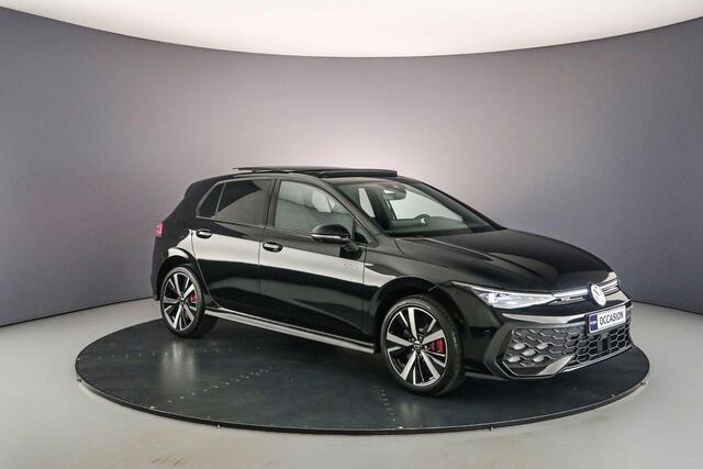 Volkswagen GOLF GTE 1.5 TSI eHybrid 272pk DSG Automaat Black style, Panoramadak, Head up display, 360 camera, Adaptive cruise control, LED matrix koplampen, Achteruitrijcamera