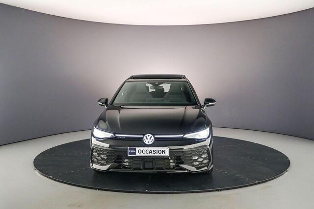 Volkswagen GOLF GTE 1.5 TSI eHybrid 272pk DSG Automaat Black style, Panoramadak, Head up display, 360 camera, Adaptive cruise control, LED matrix koplampen, Achteruitrijcamera