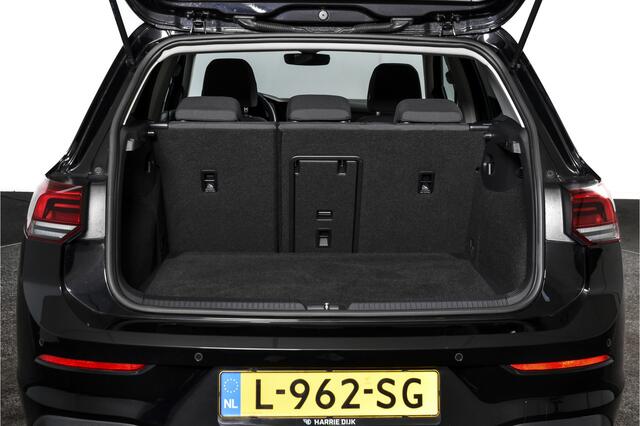 Volkswagen GOLF 1.0 TSI 110 PK United | Dig. Cockpit | Adapt. Connect | Stoel-+Stuurverw. | PDC | Camera | NAV + App. Connect | ECC | Trekhaak | LM 17" |