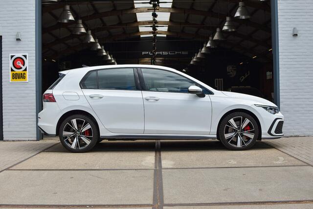 Volkswagen GOLF 8 1.4 eHybrid GTE *IQ | ACC | Stuur/Stoelverwarming | Sportstoelen | Virtual | Sfeerverlichting | Apple Carplay | Keyless*