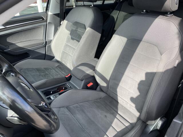 Volkswagen GOLF 1.4 TSI Highline Business R AUTOMAAT..!! Navigatie, Comf.intr, Climate contr, etc..
