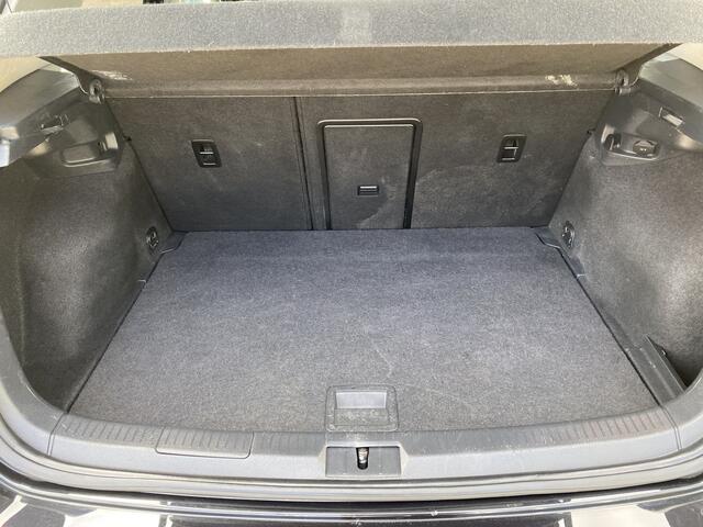 Volkswagen GOLF 1.4 TSI Highline Business R AUTOMAAT..!! Navigatie, Comf.intr, Climate contr, etc..
