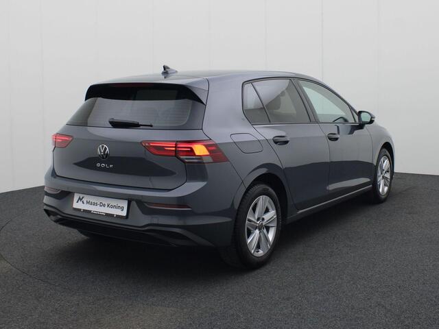 Volkswagen GOLF 1.5TSI/130PK Life Business · Navigatie · Parkeersensoren · Stoelverwarming · Garantie tot april 2026