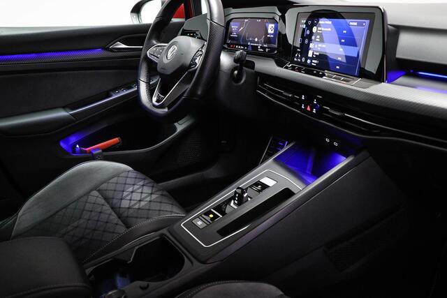 Volkswagen GOLF 1.5 eTSI R-Line | WINTER PACK | IQ LIGHT | CAMERA