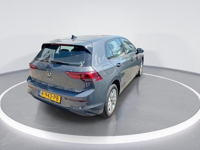 Volkswagen GOLF 1.0 eTsi 110pk DSG Life · Apple/Android Car Play · Navi · P-Sensoren · Sfeerverlichting · 16'' Inch · Garantie t/m 26-10-2026 of 100.000km