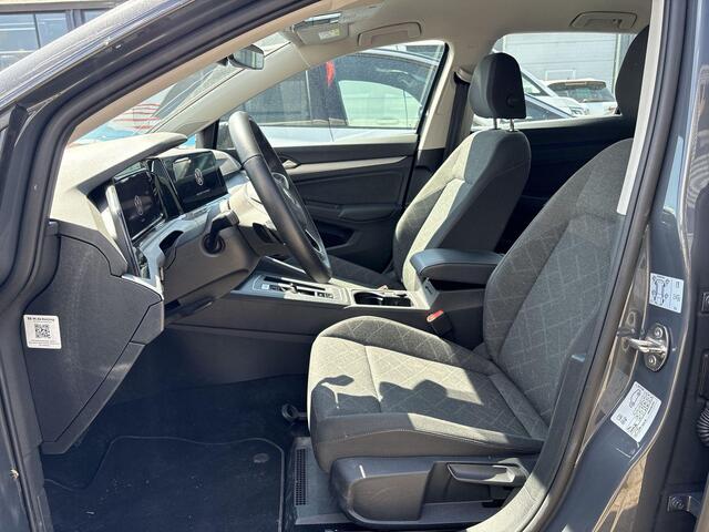 Volkswagen GOLF 1.0 eTsi 110pk DSG Life · Apple/Android Car Play · Navi · P-Sensoren · Sfeerverlichting · 16'' Inch · Garantie t/m 26-10-2026 of 100.000km