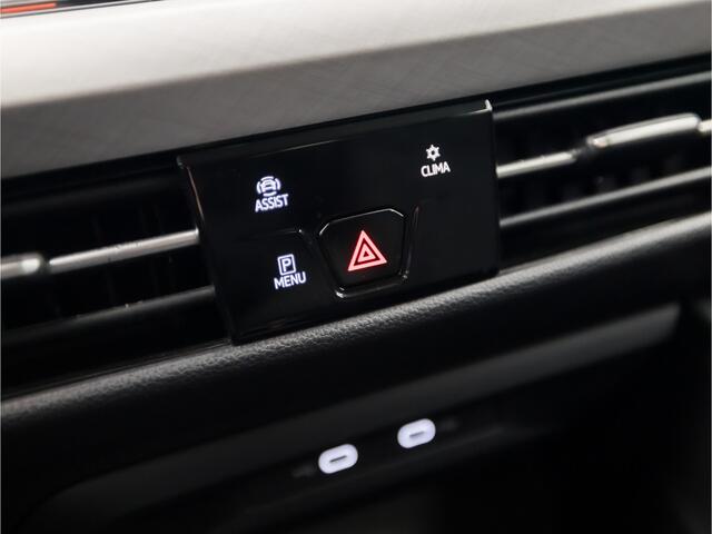 Volkswagen GOLF 2.0 TDI Sport 150Pk Automaat (APPLE CARPLAY, GROOT NAVI, SFEERVERLICHTING, STUUR/STOELVERWARMING, GETINT GLAS, SPORTSTOELEN, KEYLESS, LED KOPLAMPEN, NIEUWE APK, NIEUWSTAAT)