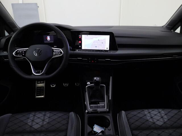 Volkswagen GOLF 1.5TSI/130PK R-Line · Navigatie · Parkeersensoren · Stoel- & stuurverwarming
