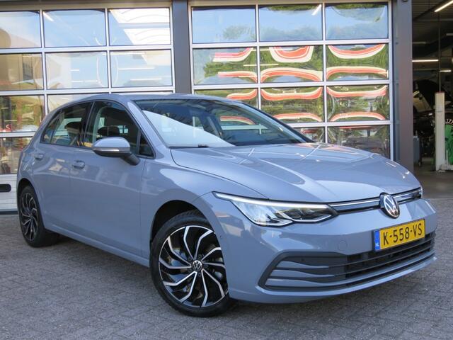 Volkswagen GOLF 1.5 TSI LIFE / 17 Inch / Stoel + stuurverw. / BOVAG garantie