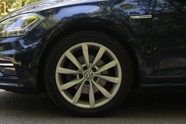 Volkswagen GOLF 1.5 TSI Highline | ACC | Stoelverwarming
