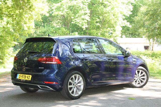 Volkswagen GOLF 1.5 TSI Highline | ACC | Stoelverwarming