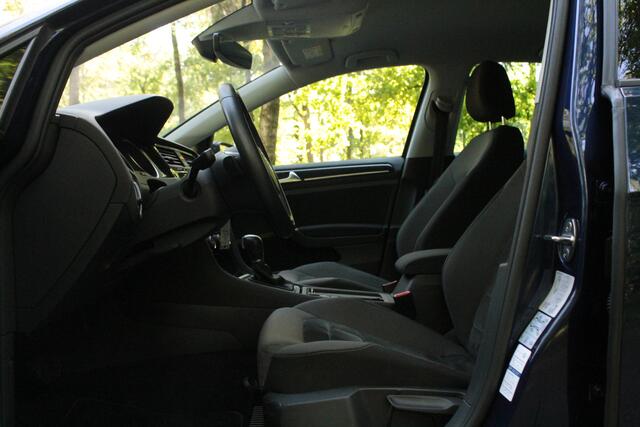 Volkswagen GOLF 1.5 TSI Highline | ACC | Stoelverwarming
