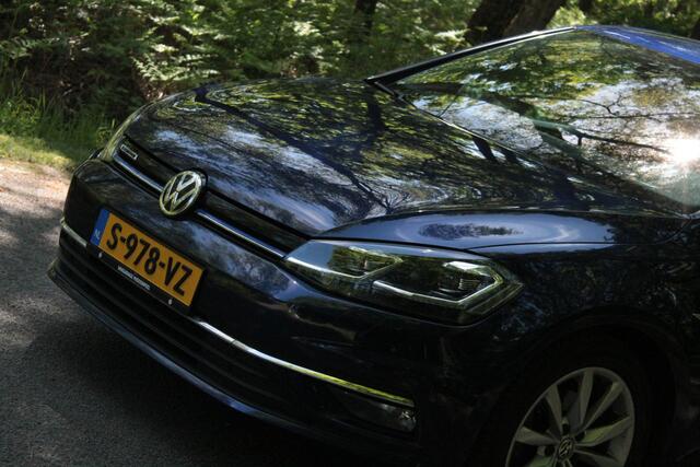 Volkswagen GOLF 1.5 TSI Highline | ACC | Stoelverwarming