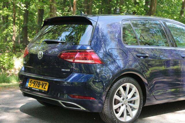 Volkswagen GOLF 1.5 TSI Highline | ACC | Stoelverwarming