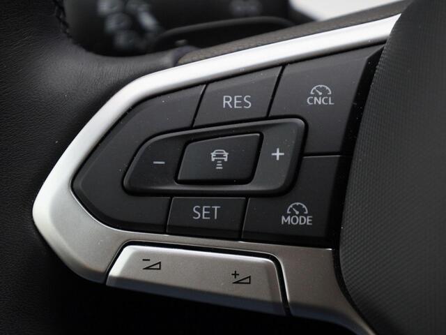 Volkswagen GOLF 1.5eTSI/116PK Life Edition DSG · Navigatie · Camera + Parkeersensoren · Stoel- & stuurverwarming · Garantie tot september 2029 of 100000km