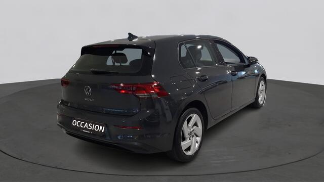Volkswagen GOLF 1.0 TSI 90pk | 17" lichtmetalen velgen | App Connect