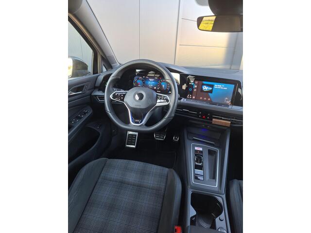 Volkswagen GOLF 1.4 eHybrid GTE BOMVOL OPTIES!!