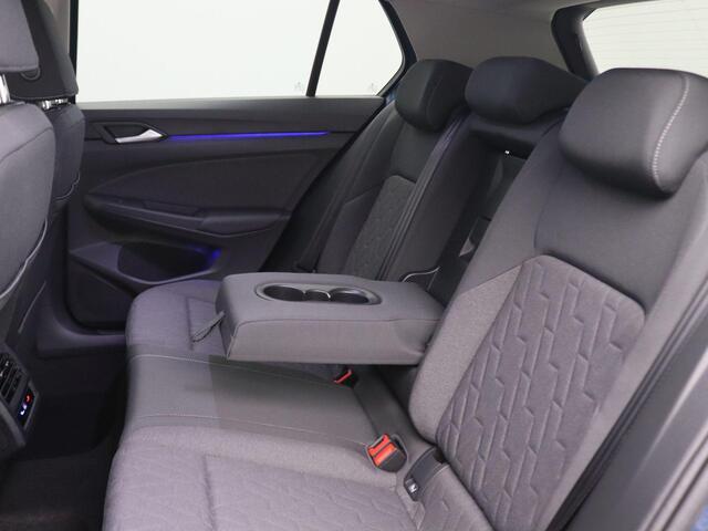 Volkswagen GOLF 1.5 eHybrid Life Edition 204PK DSG Adaptieve Cruise Controle, Navi via Apple Carplay/Android Auto, Achteruitrijcamera, Stoel-Stuurverwarming, Keyless, 17" LM Velgen