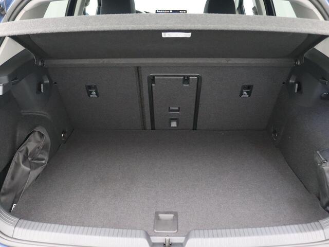 Volkswagen GOLF 1.5 eHybrid Life Edition 204PK DSG Adaptieve Cruise Controle, Navi via Apple Carplay/Android Auto, Achteruitrijcamera, Stoel-Stuurverwarming, Keyless, 17" LM Velgen