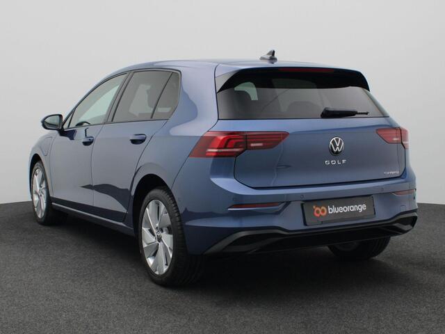 Volkswagen GOLF 1.5 eHybrid Life Edition 204PK DSG Adaptieve Cruise Controle, Navi via Apple Carplay/Android Auto, Achteruitrijcamera, Stoel-Stuurverwarming, Keyless, 17" LM Velgen