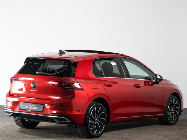 Volkswagen GOLF 1.4 TSI 204 PK DSG eHybrid Style | LED IQ | Panoramadak | Stoelverwarming | Travel Assist | Achteruitrijcamera |