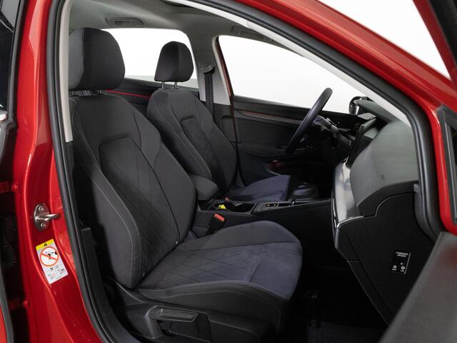 Volkswagen GOLF 1.4 TSI 204 PK DSG eHybrid Style | LED IQ | Panoramadak | Stoelverwarming | Travel Assist | Achteruitrijcamera |