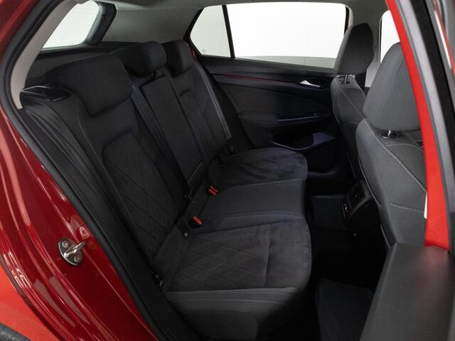 Volkswagen GOLF 1.4 TSI 204 PK DSG eHybrid Style | LED IQ | Panoramadak | Stoelverwarming | Travel Assist | Achteruitrijcamera |