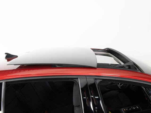 Volkswagen GOLF 1.4 TSI 204 PK DSG eHybrid Style | LED IQ | Panoramadak | Stoelverwarming | Travel Assist | Achteruitrijcamera |