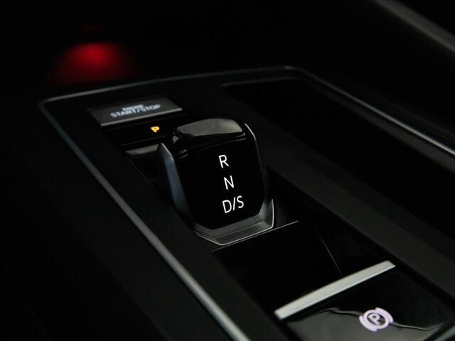 Volkswagen GOLF 1.4 TSI 204 PK DSG eHybrid Style | LED IQ | Panoramadak | Stoelverwarming | Travel Assist | Achteruitrijcamera |