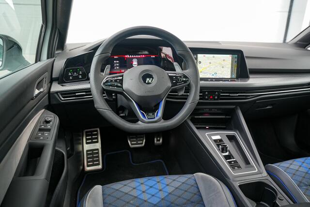 Volkswagen GOLF 2.0 TSI R 4Motion Panodak Maxton Camera DAB+ ACC Decat Dode Hoek Stuurverw. Alcantara
