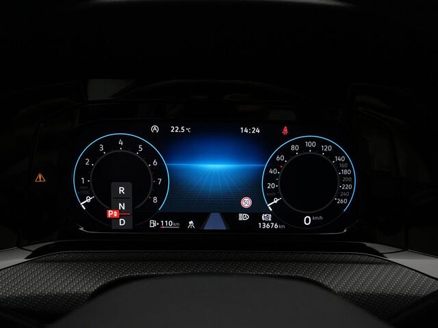 Volkswagen GOLF R-Line 1.5 eTSI 150 pk DSG | Panoramadak | IQ Light | Stuur-/stoelverwarming | Achteruitrijcamera | Sportonderstel