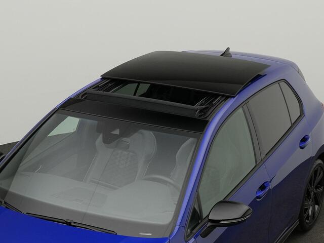 Volkswagen GOLF R-Line 1.5 eTSI 150 pk DSG | Panoramadak | Adaptief onderstel | IQ Light | Stuur-/stoelverwarming | Achteruitrijcamera | Navigatie