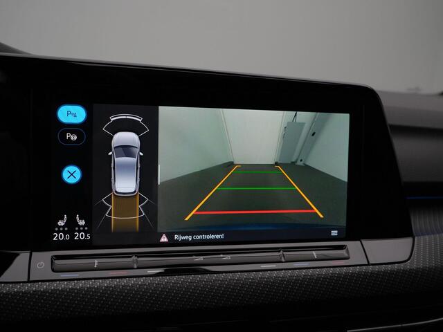 Volkswagen GOLF R-Line 1.5 eTSI 150 pk DSG | Panoramadak | Adaptief onderstel | IQ Light | Stuur-/stoelverwarming | Achteruitrijcamera | Navigatie