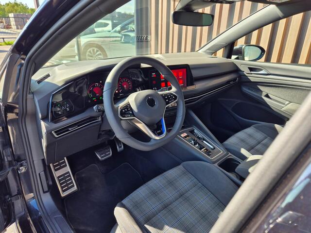 Volkswagen GOLF 1.4 eHybrid GTE 245pk | IQ light | Camera | 18'' | Stuur- stoelverwarm.