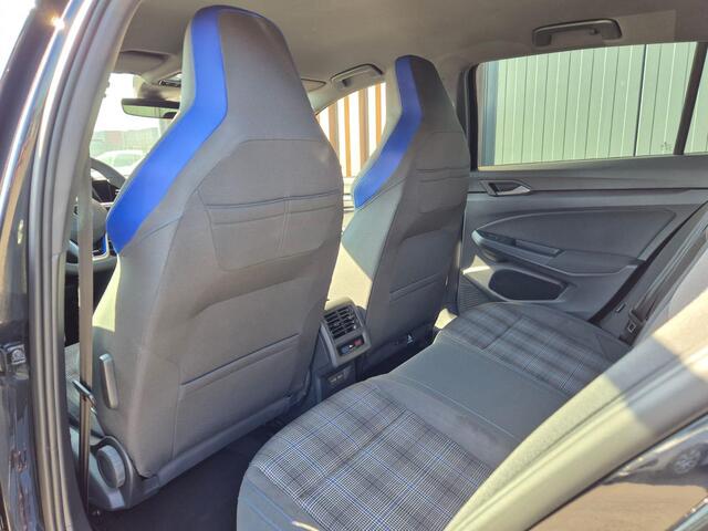 Volkswagen GOLF 1.4 eHybrid GTE 245pk | IQ light | Camera | 18'' | Stuur- stoelverwarm.