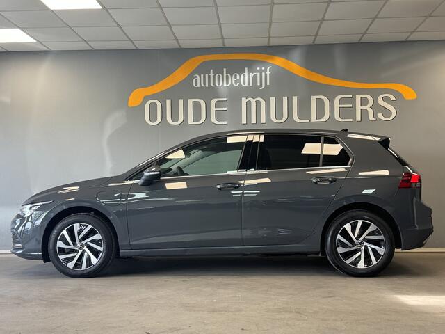 Volkswagen GOLF 1.4 eHybrid Style Camera/Navi/Cruise/Dodehoek-detectie