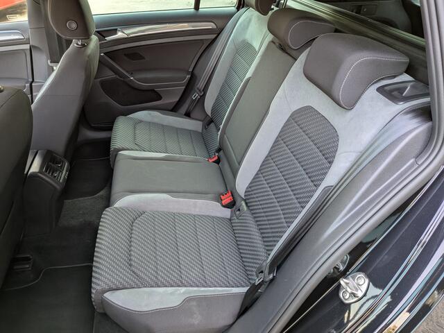 Volkswagen GOLF Variant 1.5 TSI Highline Business R-Line 150 pk