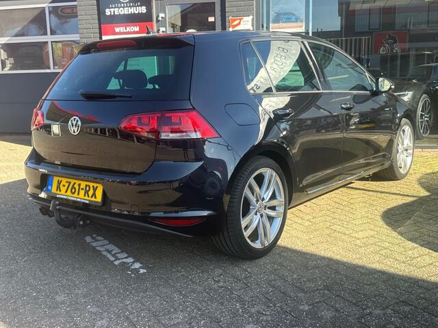 Volkswagen GOLF 1.4 TSI Highline / Xenon / Massage / Cruise
