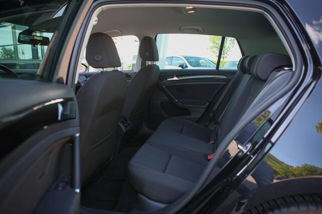 Volkswagen GOLF 1.4 TSI | R-line