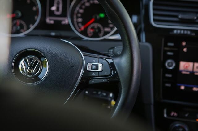 Volkswagen GOLF 1.4 TSI | R-line