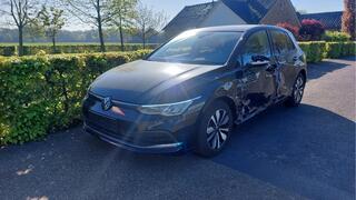 volkswagen-golf-1.5-ehybrid-move-27