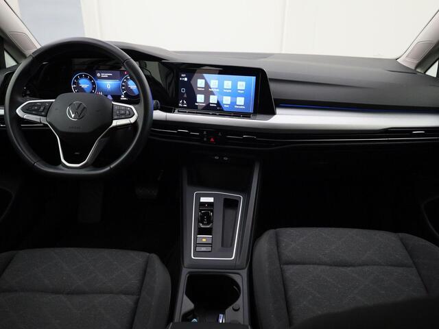 Volkswagen GOLF 1.5eTSI/130PK Life DSG · Camera + Parkeersensoren · Lane assist · Stoel- & stuurverwarming Garantie tot juli 2028 of 100000km