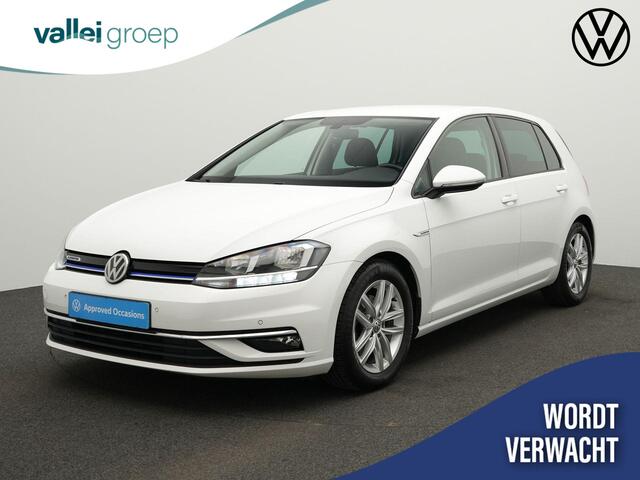 Volkswagen GOLF 1.5 TSI 130 pk DSG Comfortline | Parkeersensoren voor/achter | Adaptive Cruise | Apple Carplay / Android Auto