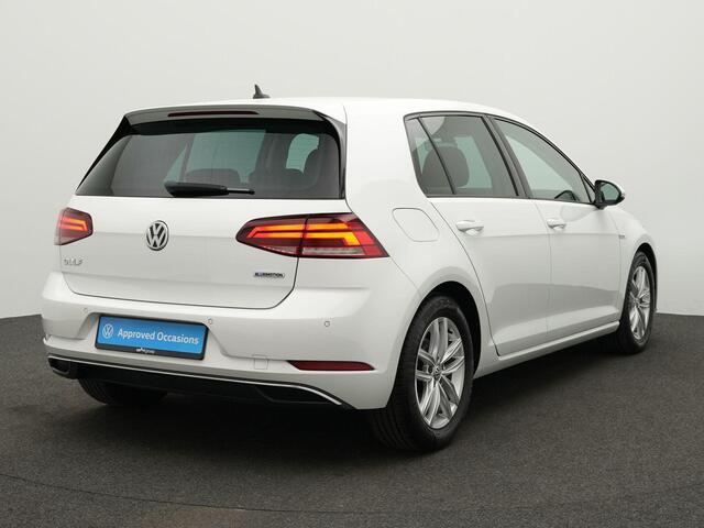 Volkswagen GOLF 1.5 TSI 130 pk DSG Comfortline | Parkeersensoren voor/achter | Adaptive Cruise | Apple Carplay / Android Auto