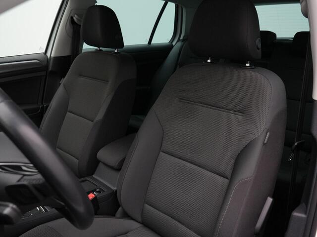 Volkswagen GOLF 1.5 TSI 130 pk DSG Comfortline | Parkeersensoren voor/achter | Adaptive Cruise | Apple Carplay / Android Auto