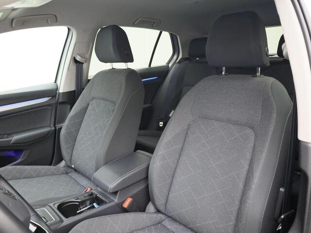 Volkswagen GOLF 1.5eTSI/130PK Life DSG · Camera + Parkeersensoren · Lane assist · Stoel- & stuurverwarming · Garantie tot juli 2028 of 100.000km