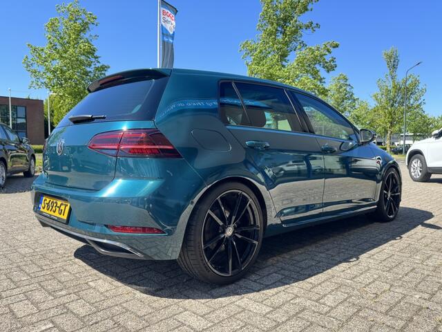 Volkswagen GOLF 1.5 TSI Highline Business R| Panoramadak, Stuur-Stoelverwarming,