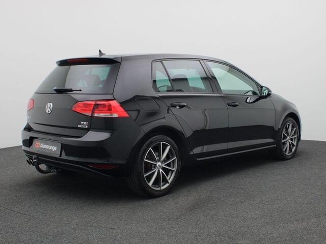 Volkswagen GOLF 1.4 TSI Business Edition Connected 125PK DSG Navigatie, Cruise Controle, Clima, Parkeersensoren voor en achter, Trekhaak, 17" LM Velgen