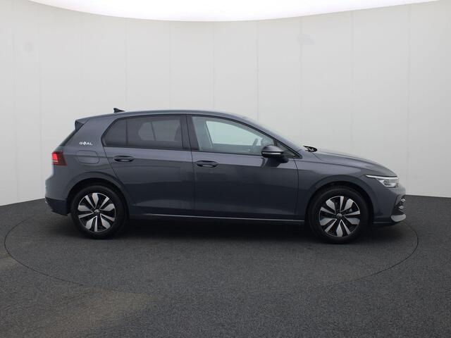 Volkswagen GOLF 1.5TSI/116PK Goal · Navigatie · Parkeersensoren · Trekhaak · Garantie tot juli 2026